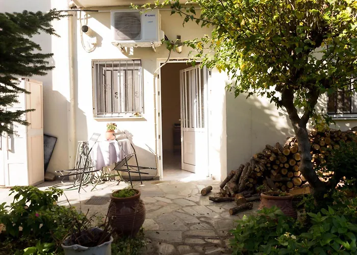 Adam's House * Tríkala